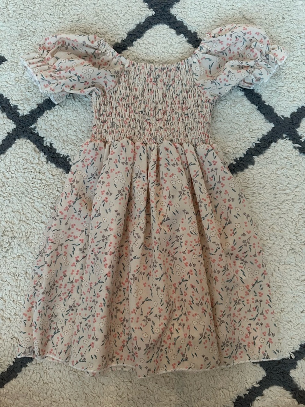 SHEIN Cream Floral Smocked Puff-Sleeve Dress for Girls